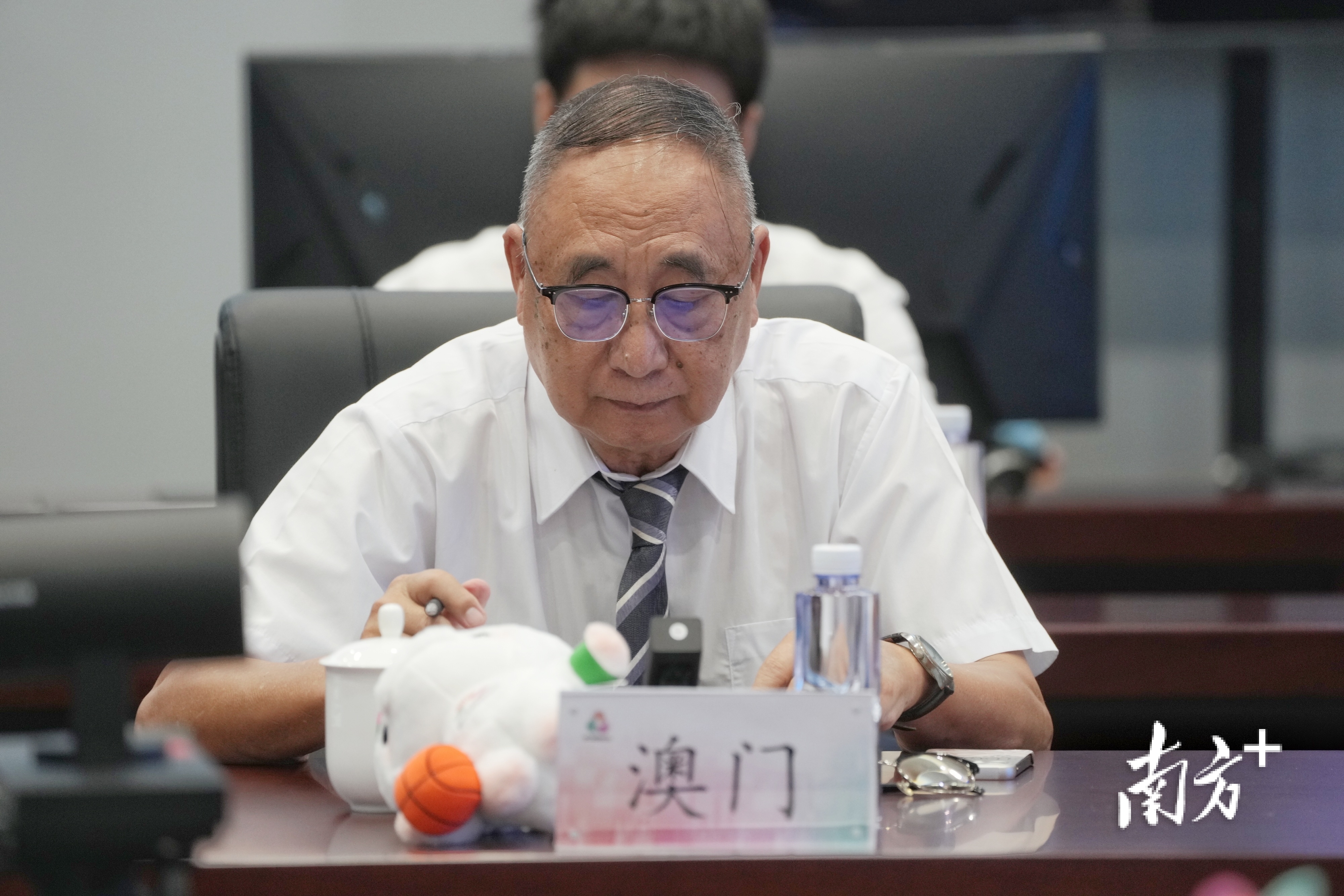 欢迎全国球, 但我们和其, 见识