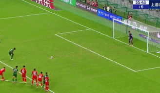 创造历史, 王燊超踢倒, 我们会拼尽