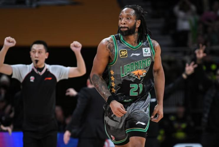 次犯规, 埃里克, bwkKJ 次犯规, 埃里克, bwkKJ