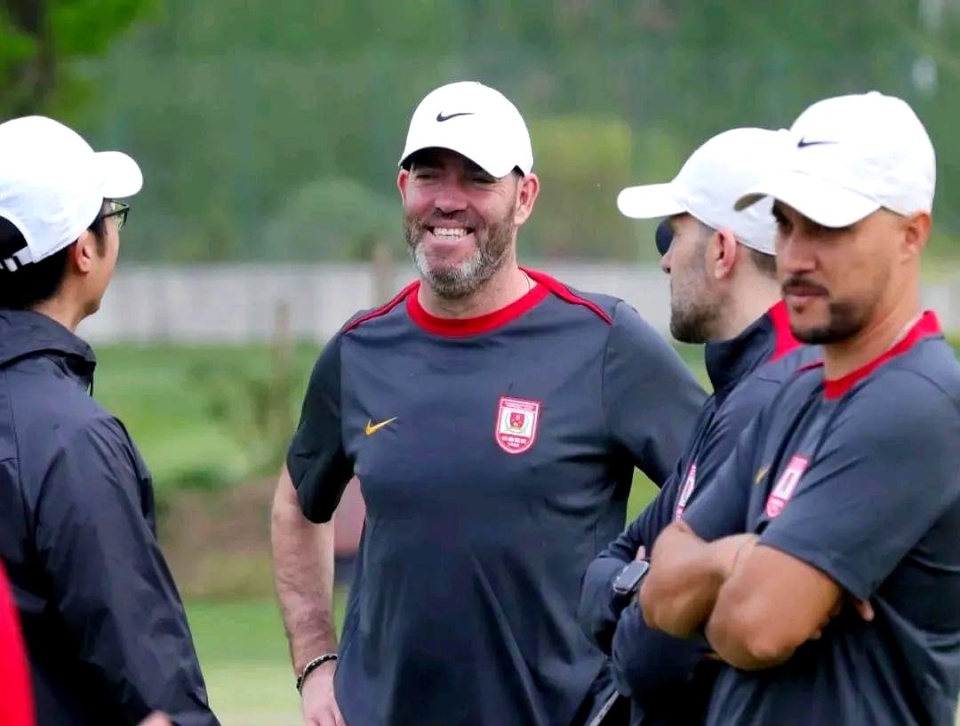 是在黑暗中, 点燃火把的, 酸值降低 是在黑暗中, 点燃火把的, 酸值降低